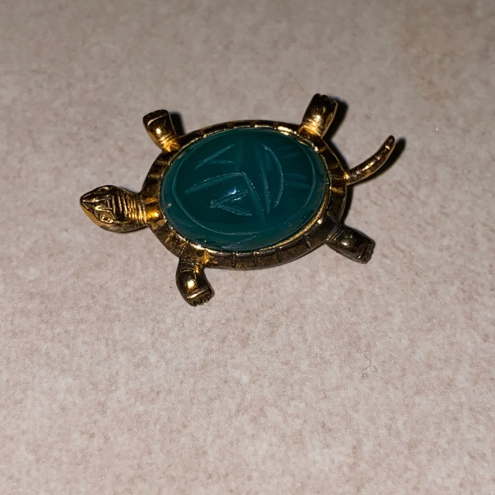Vintage turtle brooch